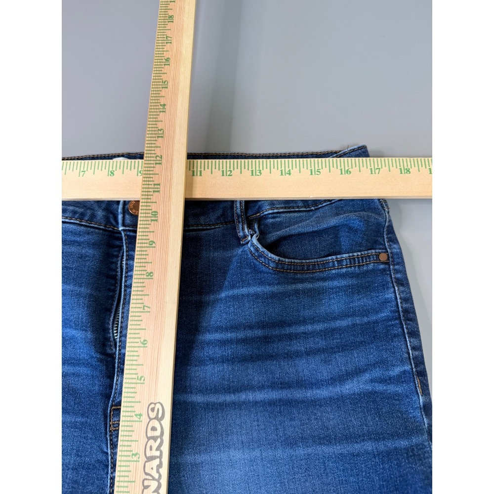 Nine West Slim Straight Jeans Womens 16 Medium Wash Blue Denim Stretch RN73277 - Picture 6 of 6
